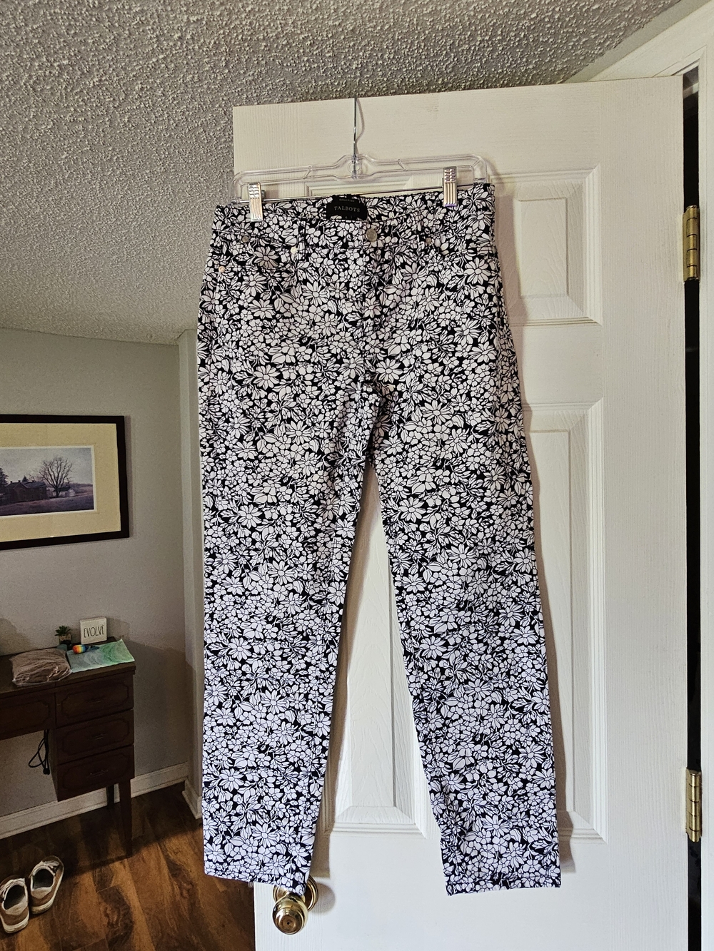 Talbots Black & White Floral Skinny Jeans